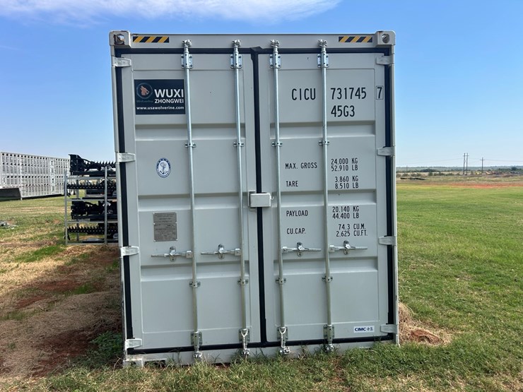 #40-•-2025-shipping-container-image-6