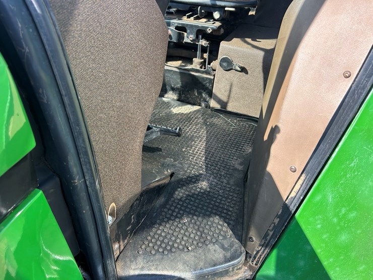 1993-john-deere-4960-image-23