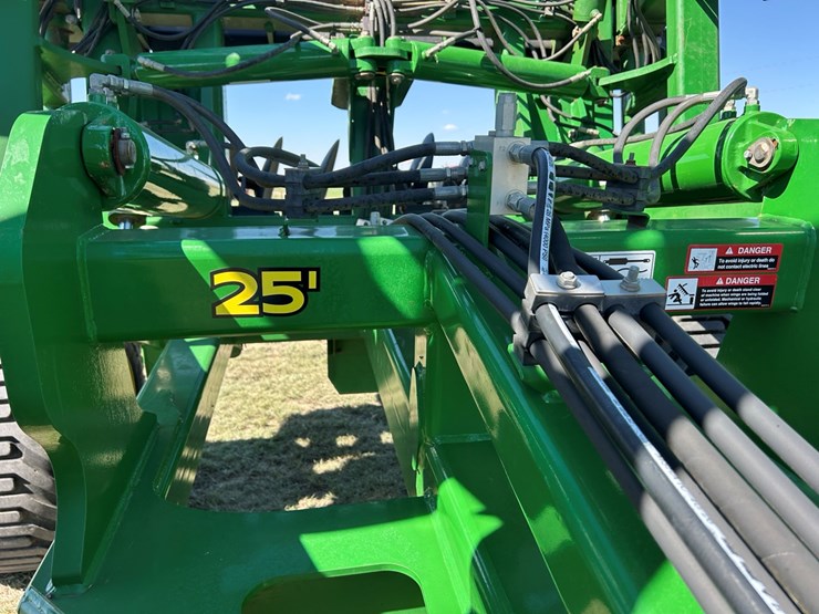 2020-john-deere-2020-image-13