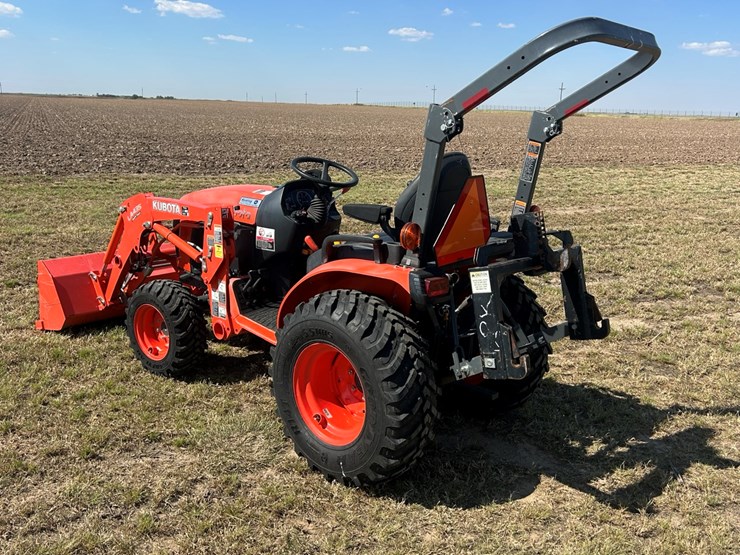 #47-•-2021-kubota-b2601-image-3
