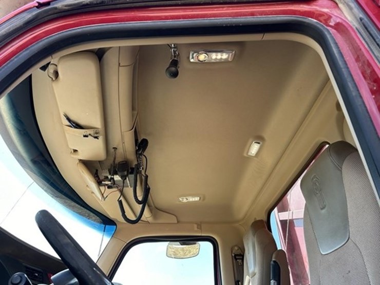 2017-kenworth-t880-image-20