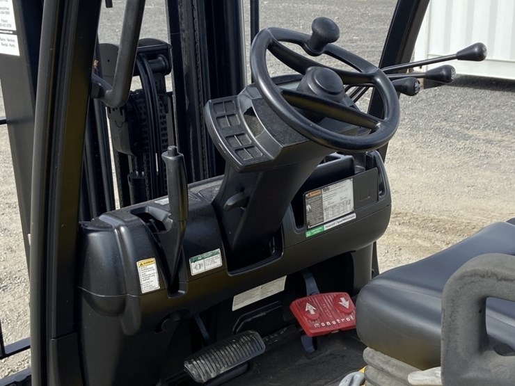 2015-yale-veracitor-50vx-forklift-image-10