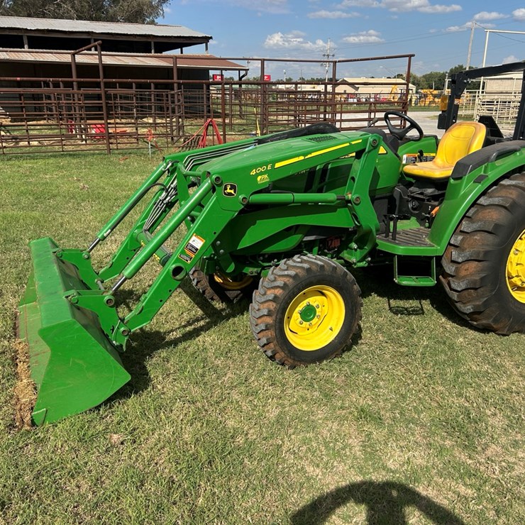 JOHN DEERE 4066M