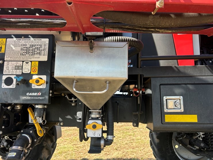2020-case-ih-patriot-4440-image-30