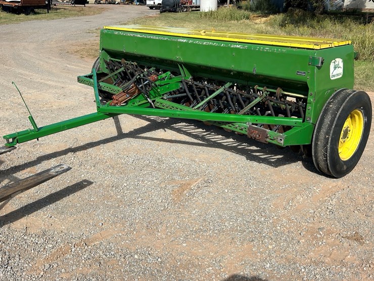john-deere-8300-image-3
