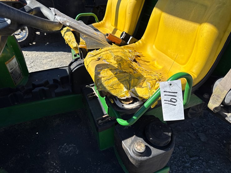 john-deere-gator-image-3