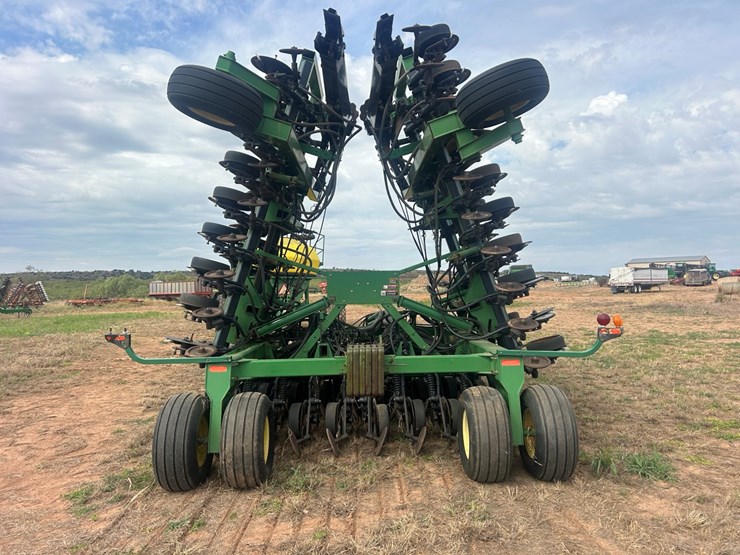 john-deere-1850-image-4