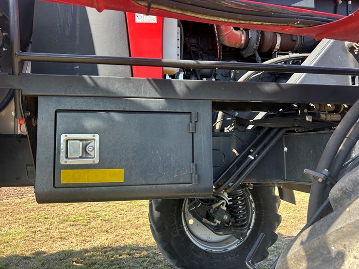2020-case-ih-patriot-4440-image-28