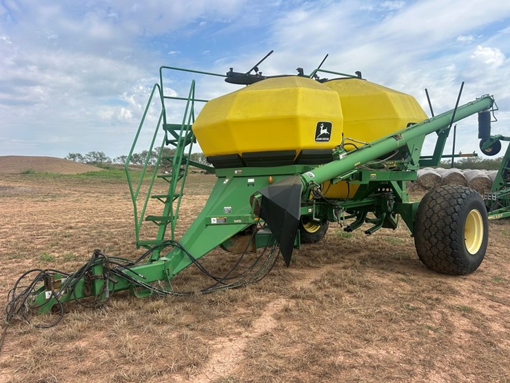john-deere-1900-image-1