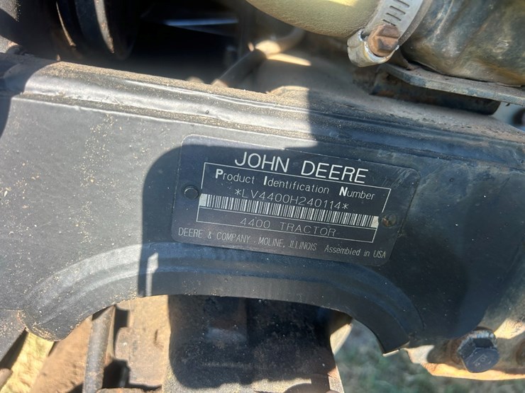 john-deere-4400-image-11