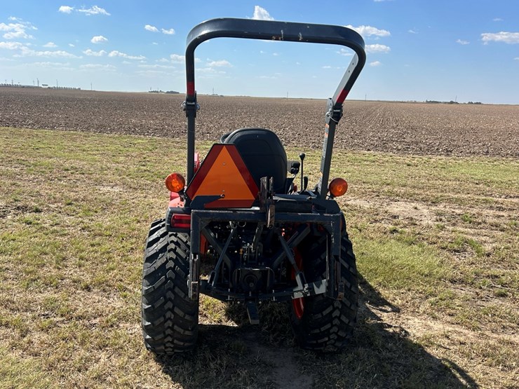 #47-•-2021-kubota-b2601-image-4