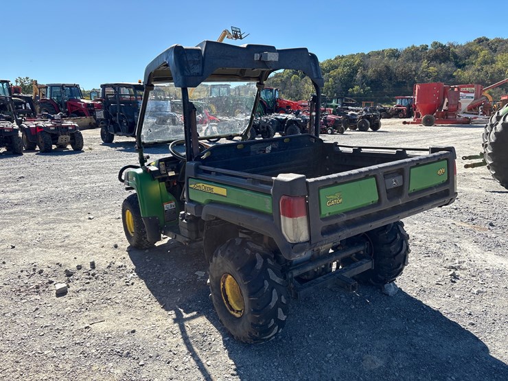john-deere-gator-hpx-image-2