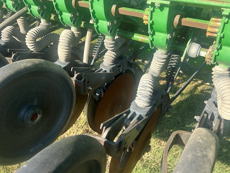john-deere-450-image-14