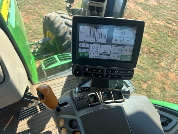 2014-john-deere-7210r-image-29