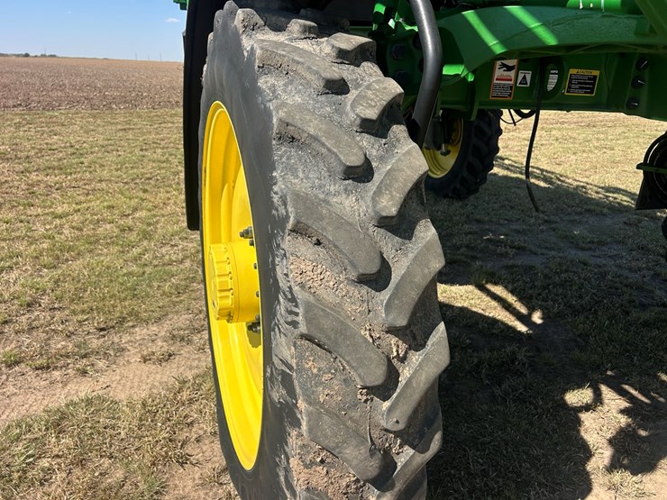2021-john-deere-r4038-image-22