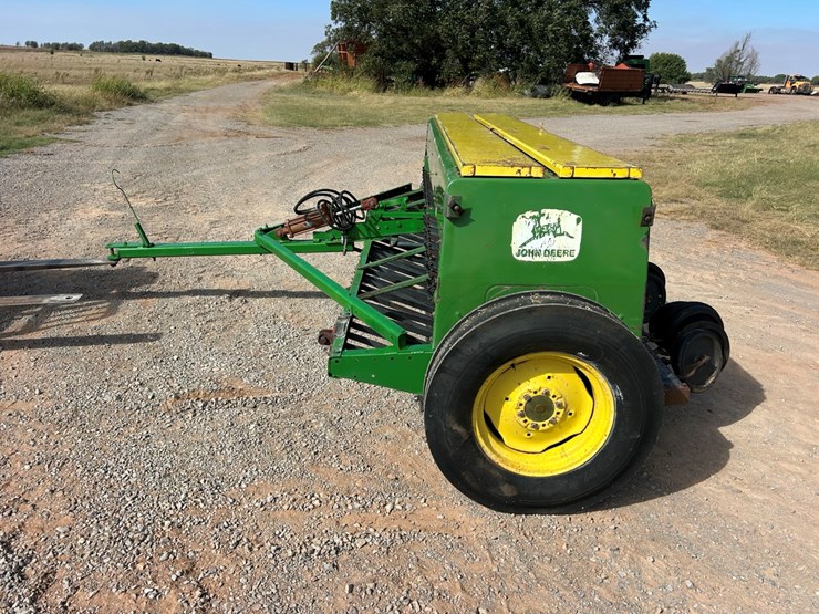 john-deere-8300-image-4