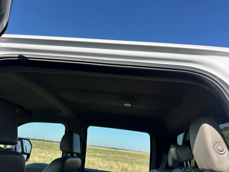 2017-ford-f550-image-18