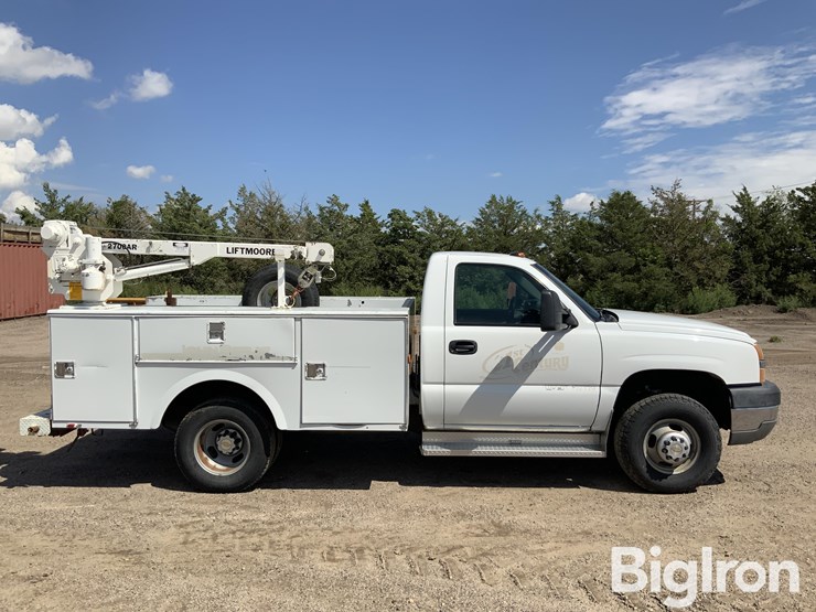 2004-chevrolet-silverado-3500-image-4