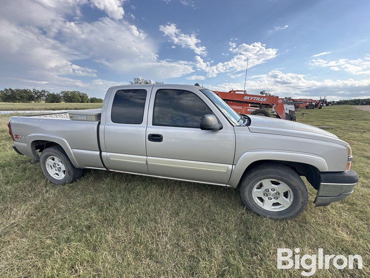 2005-chevrolet-silverado-1500-image-4