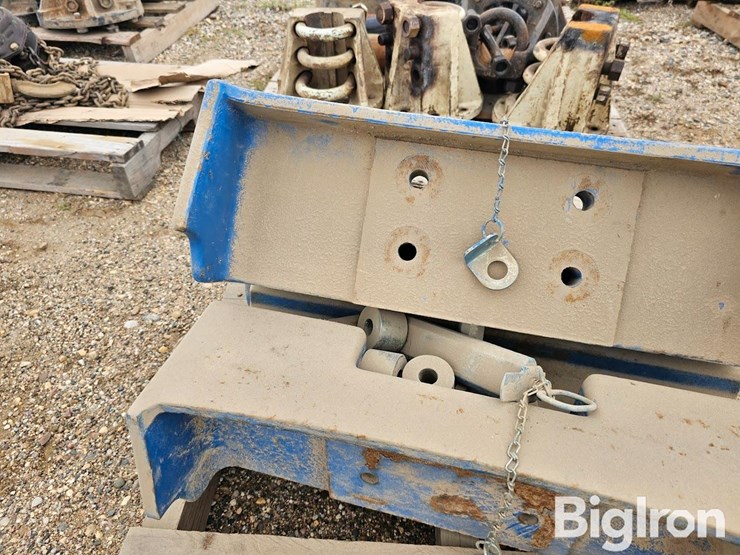 new-holland-30-image-10