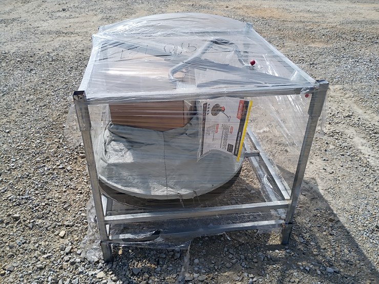#l39-015-•-landhonor-walk-behind-power-trowel-image-3