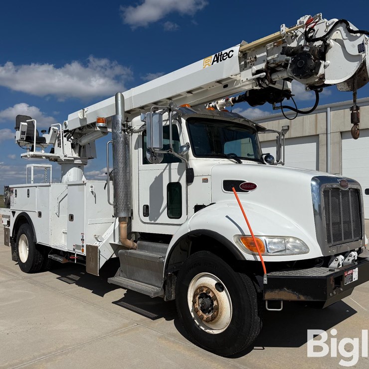 2016 PETERBILT 337