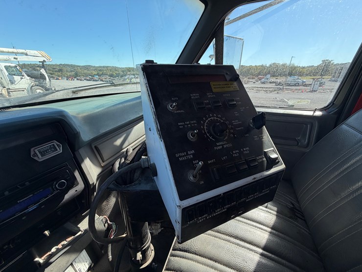 ford-f700-image-22