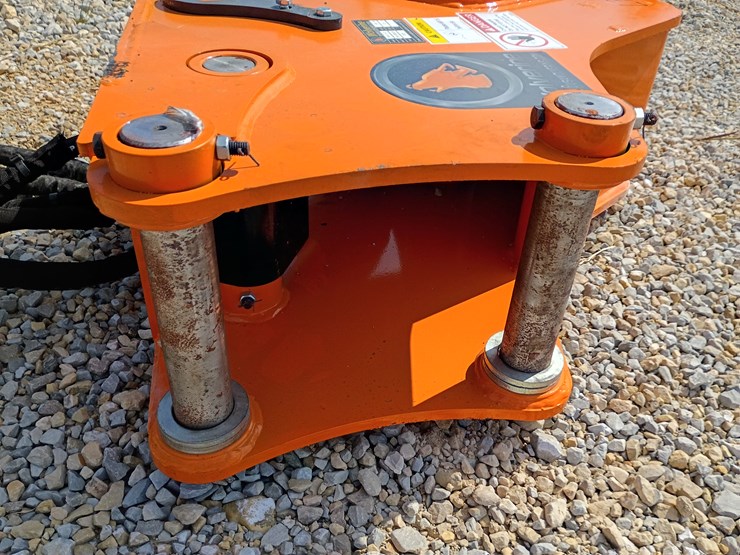 #l39-007-•-wolverine-hydraulic-clamp-excavator-attachment-(8t)-image-5