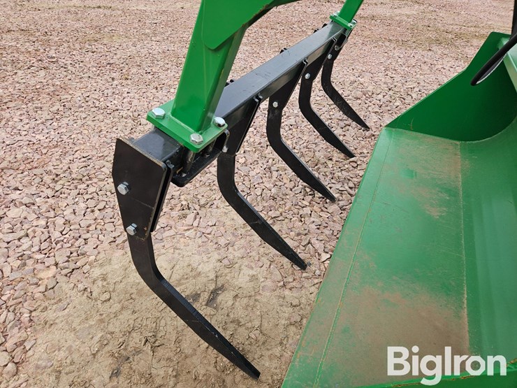 2024-john-deere-158-image-10