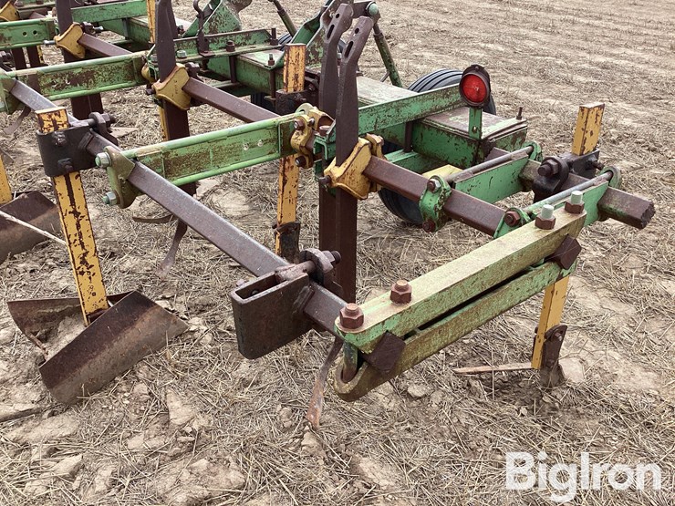 john-deere-28-image-20