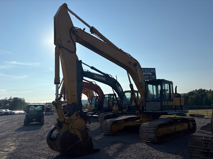komatsu-pc220-lc-3-image-1