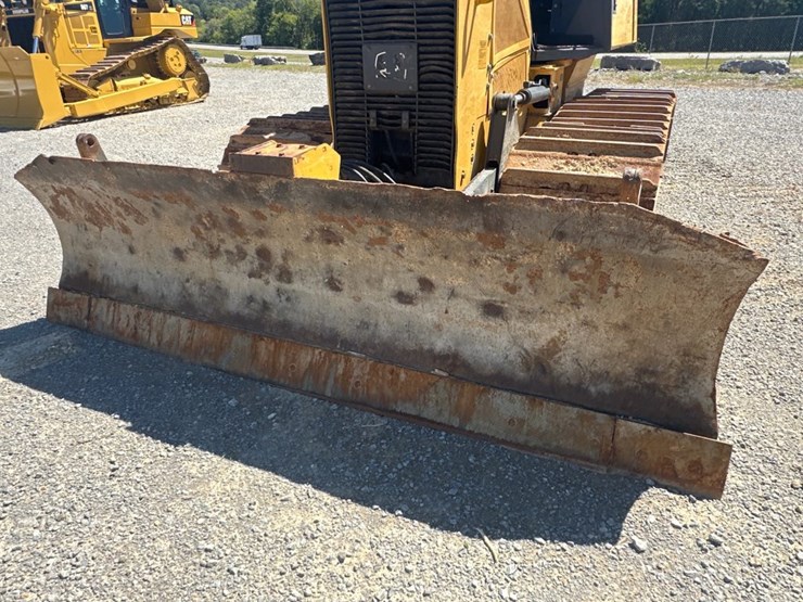 2014-deere-650k-lgp-image-10