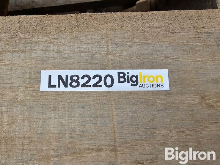 new-holland-l785-image-15