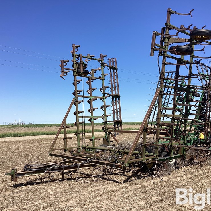 JOHN DEERE 1010