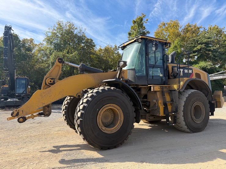 caterpillar-966m-image-1