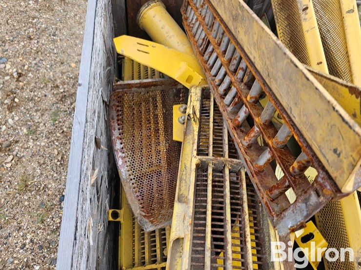 new-holland-tr85-image-14