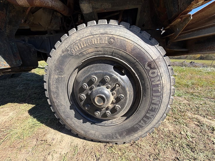 #29388-•-military-tandem-axle-dump-truck-image-19