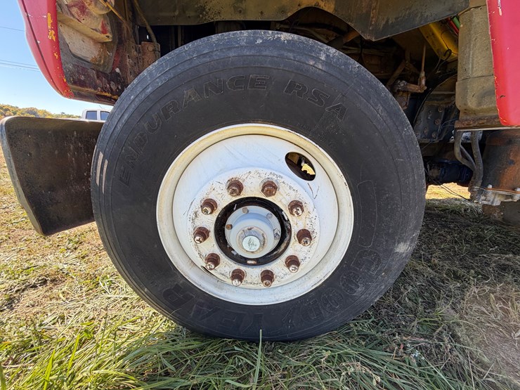 ford-l9000-image-16