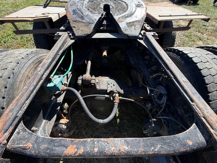 ford-l9000-image-30