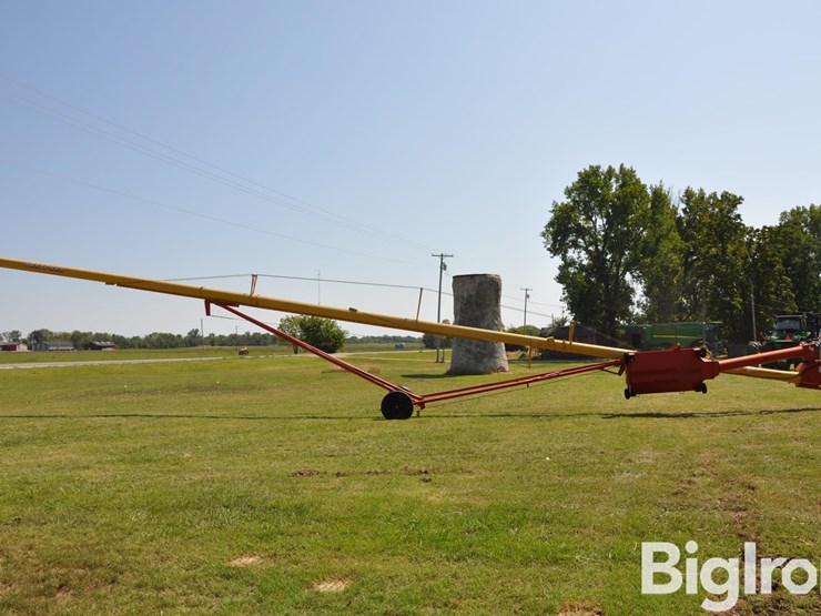 westfield-mk100-71-10"x71'-swing-away-auger-image-4