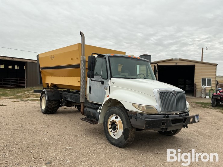 2002-international-durastar-4400-image-3