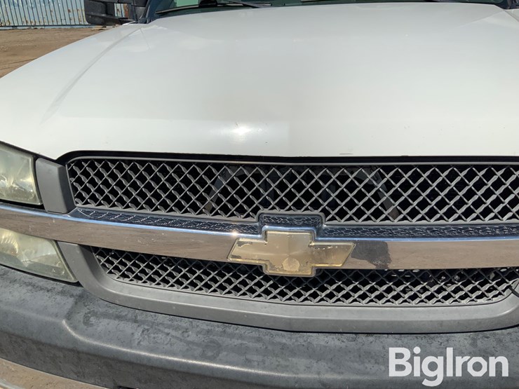 2004-chevrolet-silverado-3500-image-19