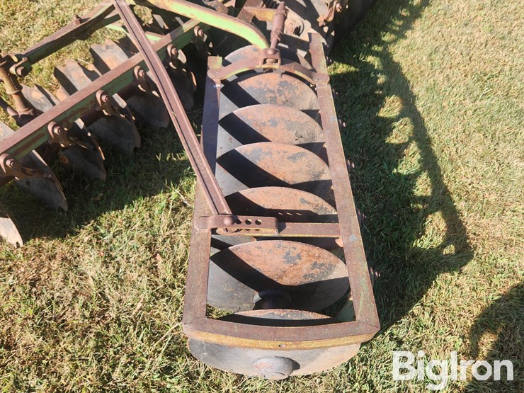 john-deere-8-image-13