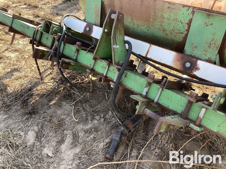 john-deere-25-image-9