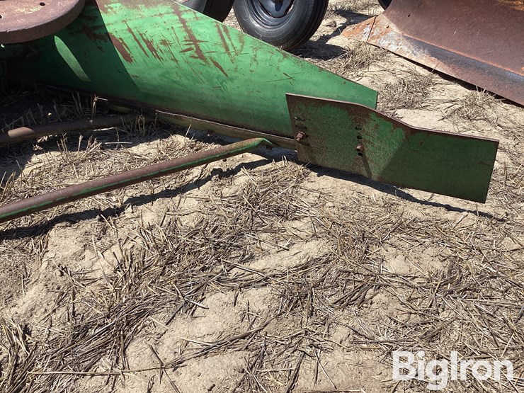 john-deere-12-image-18