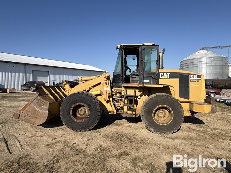 2002-caterpillar-938g-image-8