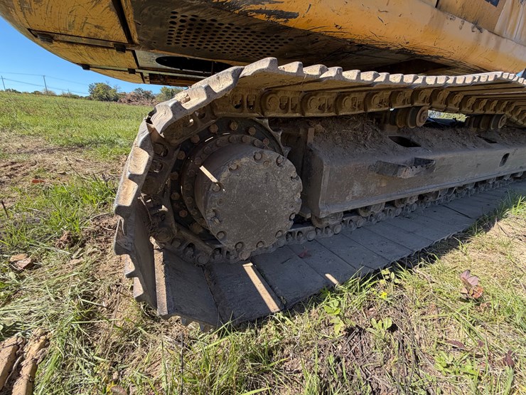 deere-200-lc-image-21