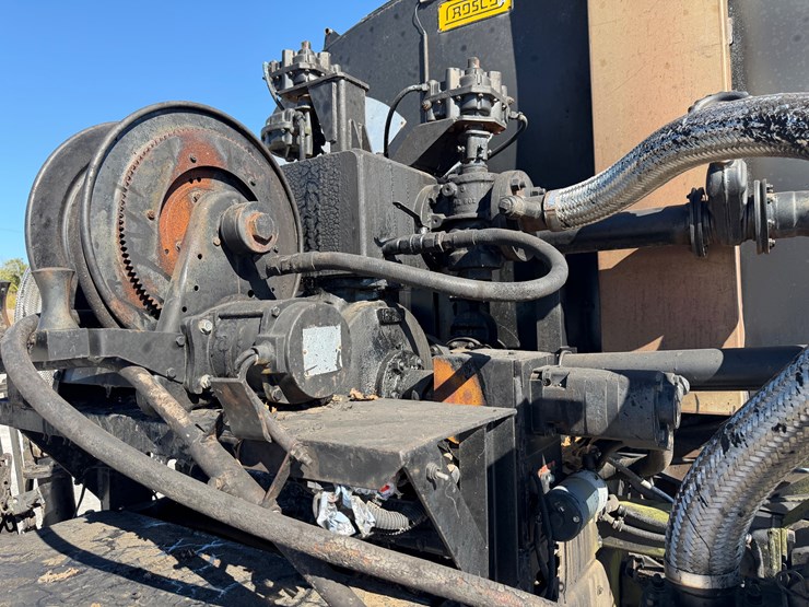 ford-f700-image-18