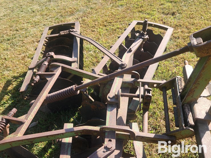 john-deere-8-image-10