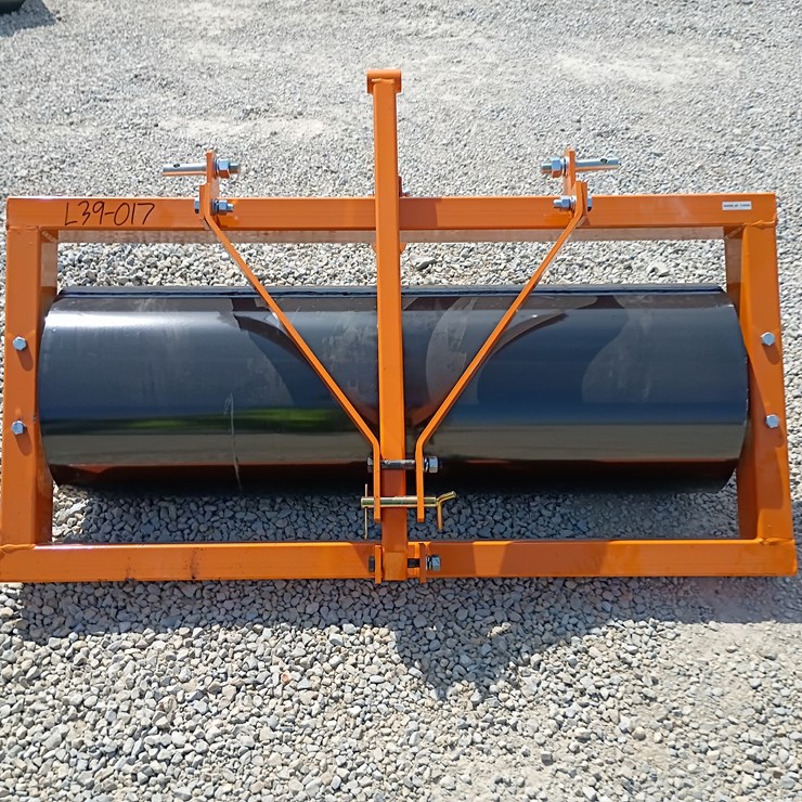 #L39-017 • Wolverine 3-point Roller